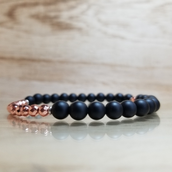 Rose Gold & Black Onyx Gemstone Stretch Bracelet - Picture 2 of 7